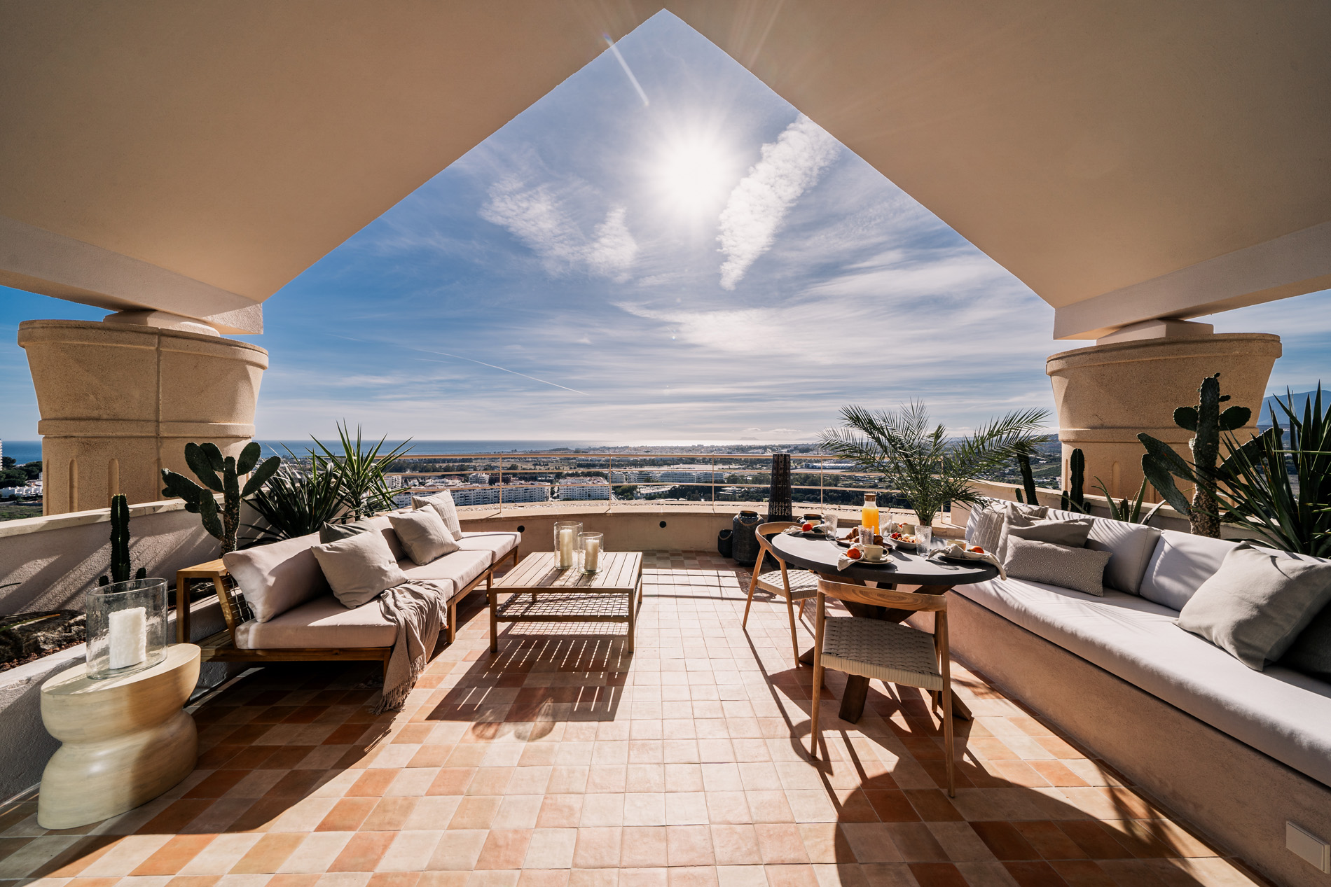 Elegant refurbished penthouse in Nueva Andalucia