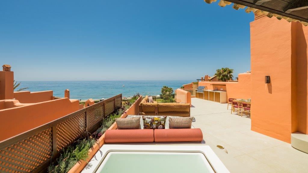 Frontline beach duplex penthouses in Marbella East